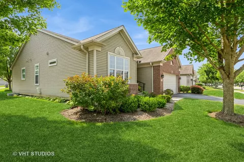2451 Rolling Ridge Ln, Elgin, IL 60124 photo 3