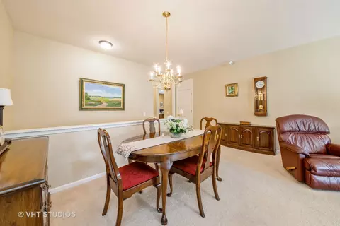 2451 Rolling Ridge Ln, Elgin, IL 60124 photo 10