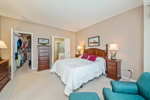 2451 Rolling Ridge Ln, Elgin, IL 60124 photo 19