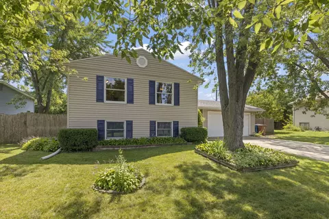 219 E Lincoln Ave, Glendale Heights, IL 60139