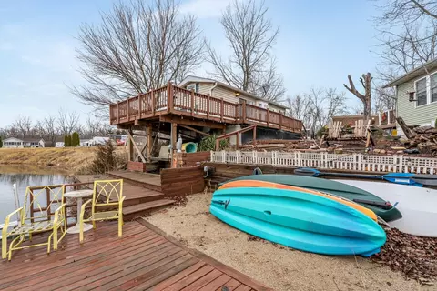 82 Dinosaur Rd, Wilmington, IL 60481