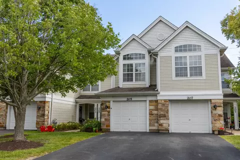205 Concord Ln, Carol Stream, IL 60188
