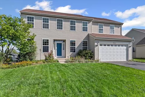 2441 Alan Dale Ln, Yorkville, IL 60560