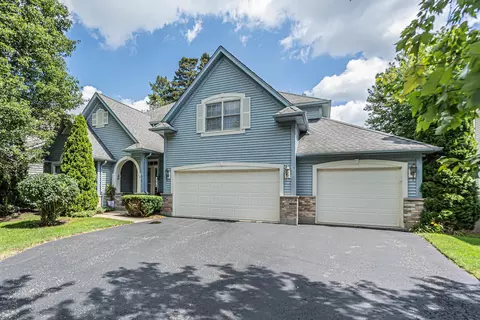 251 Cimarron Rd, Lombard, IL 60148