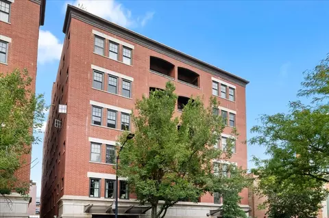 1148 W Monroe St #6SE, Chicago, IL 60607