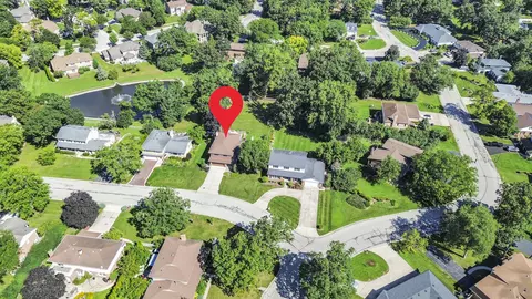 View/Area - 560 N Forest Dr, Addison, IL 60101 photo 4 of 6