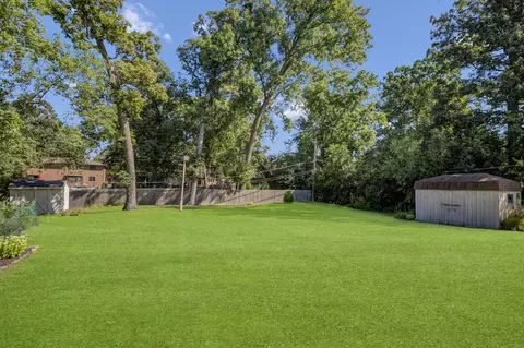 Exterior - 560 N Forest Dr, Addison, IL 60101 photo 17 of 19