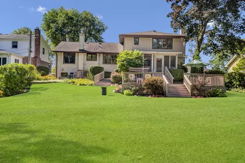Exterior - 560 N Forest Dr, Addison, IL 60101 photo 6 of 19