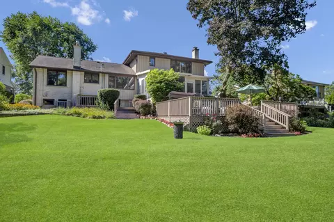 Exterior - 560 N Forest Dr, Addison, IL 60101 photo 11 of 19