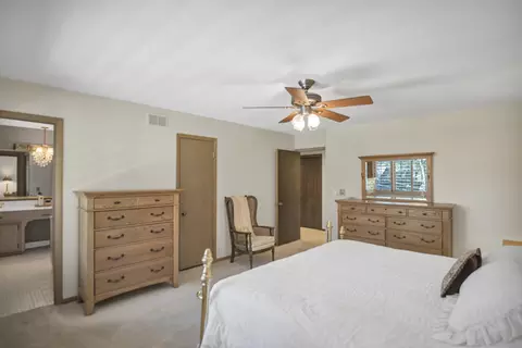Bedroom - 560 N Forest Dr, Addison, IL 60101 photo 2 of 8