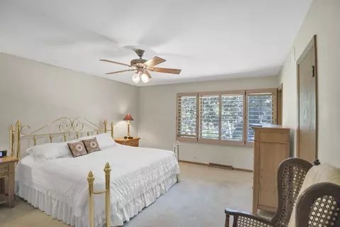 Bedroom - 560 N Forest Dr, Addison, IL 60101 photo 1 of 8