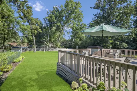 Exterior - 560 N Forest Dr, Addison, IL 60101 photo 13 of 19