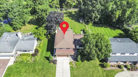 View/Area - 560 N Forest Dr, Addison, IL 60101 photo 1 of 6