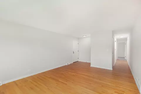 472 Lance Dr, Des Plaines, IL 60016 photo 5
