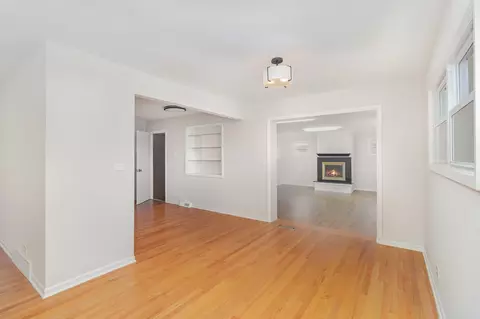 472 Lance Dr, Des Plaines, IL 60016 photo 9