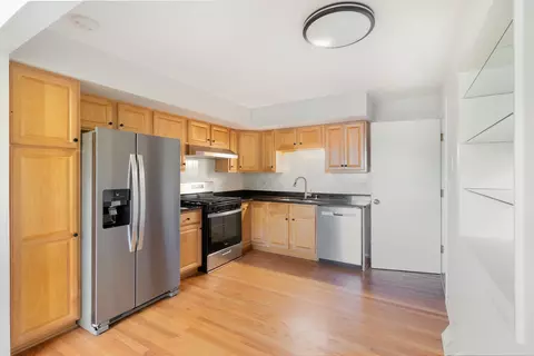 472 Lance Dr, Des Plaines, IL 60016 photo 8