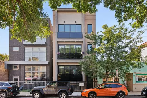 2209 W Belmont Ave #3, Chicago, IL 60618