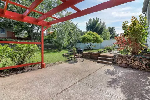 Exterior - 957 Grant St, Bartlett, IL 60103 photo 3 of 6