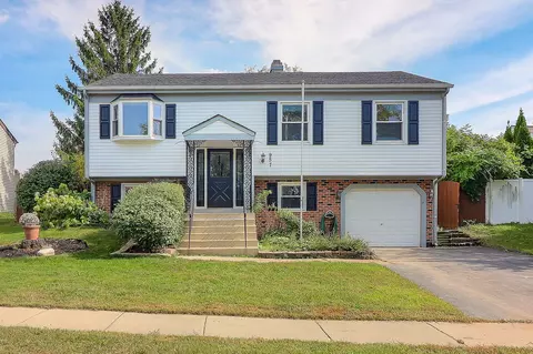 957 Grant St, Bartlett, IL 60103