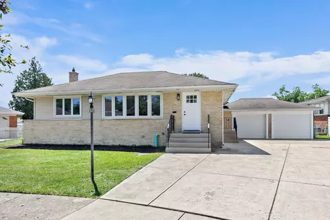 8121 W Maple Ave, Norridge, IL 60706
