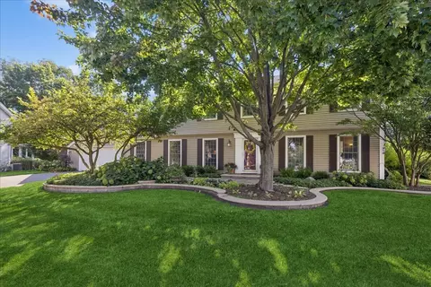 415 Hamilton Dr, Wheaton, IL 60189 photo 2