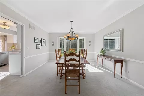 415 Hamilton Dr, Wheaton, IL 60189 photo 8