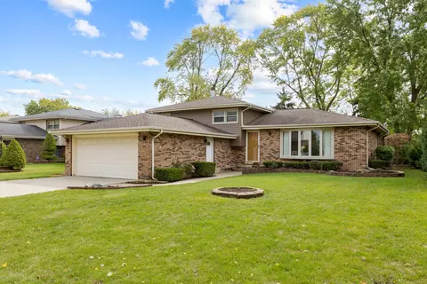 1827 W Sherry Ln, Addison, IL 60101