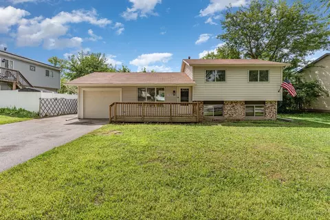 353 Rockhurst Rd, Bolingbrook, IL 60440