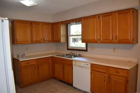 Kitchen - 320 N Walnut, Arcola, IL 61910 photo 2 of 2