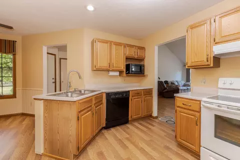 Kitchen - 1502 A Tamarack Cc Trl, Normal, IL 61761 photo 1 of 2