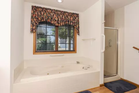 Bath - 1502 A Tamarack Cc Trl, Normal, IL 61761 photo 2 of 3