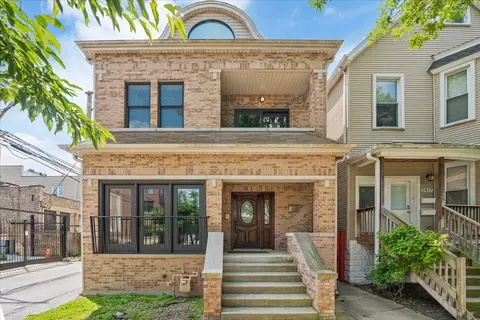 2415 W Belle Plaine Ave, Chicago, IL 60618