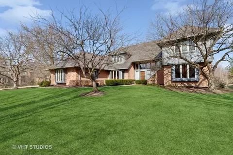 1512 Sunnyview Rd, Libertyville, IL 60048