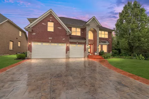 1535 S Douglas Ave, Arlington Heights, IL 60005