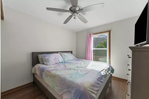Bedroom - 1801 Chestnut Hill Rd, Plainfield, IL 60586 photo 2 of 3