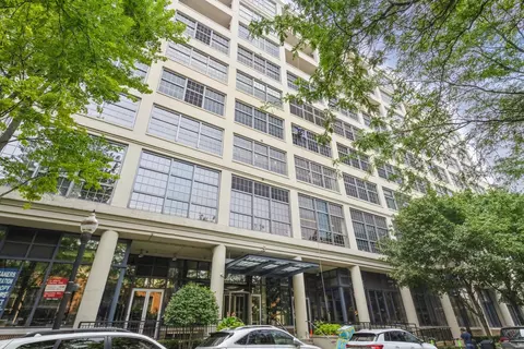 900 N Kingsbury St #718, Chicago, IL 60610