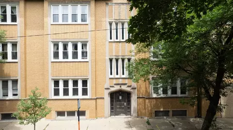 4006 W Wellington Ave #3, Chicago, IL 60641
