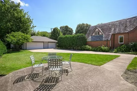 Exterior - 727 Clinton Pl, River Forest, IL 60305 photo 6 of 7
