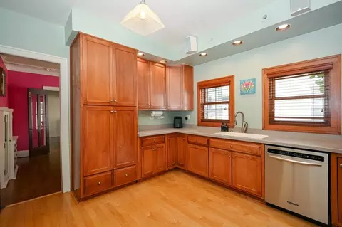 Kitchen - 727 Clinton Pl, River Forest, IL 60305 photo 1 of 3
