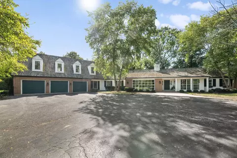 250 S Sheridan Rd S, Lake Forest, IL 60045