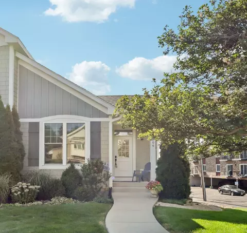 4906 Center Ave, Lisle, IL 60532