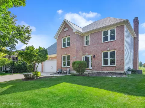 26 W453 Pinehurst Dr, Winfield, IL 60190 photo 2