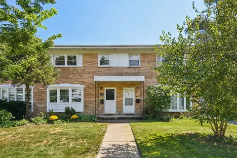 828 Lavergne Ave, Wilmette, IL 60091