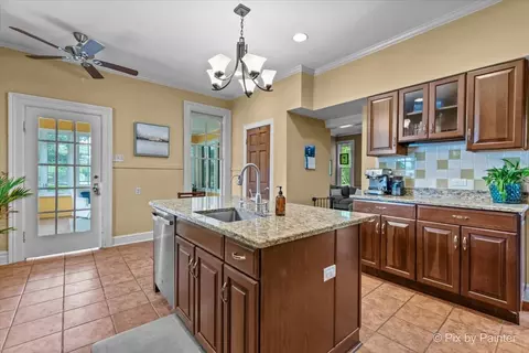 Kitchen - 956 South St, Elgin, IL 60123 photo 3 of 5