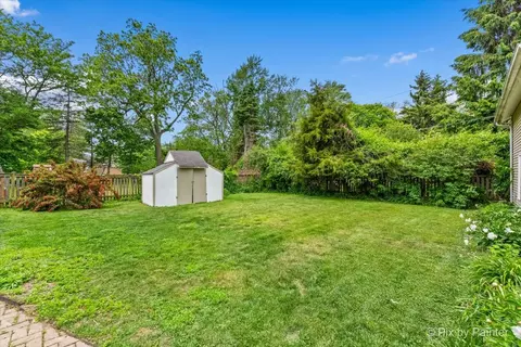 Exterior - 956 South St, Elgin, IL 60123 photo 8 of 15