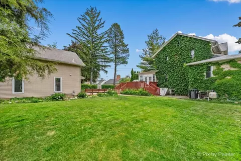 Exterior - 956 South St, Elgin, IL 60123 photo 7 of 15