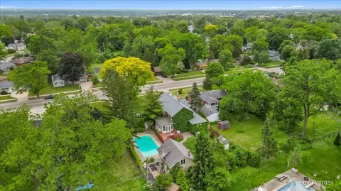 View/Area - 956 South St, Elgin, IL 60123 photo 2 of 7