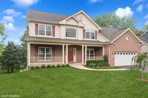 1048 N Palos Ave, Palatine, IL 60067