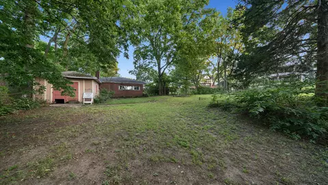 Exterior - 917 Haskell Ave, Rockford, IL 61103 photo 4 of 7