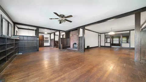 Living - 917 Haskell Ave, Rockford, IL 61103 photo 3 of 10